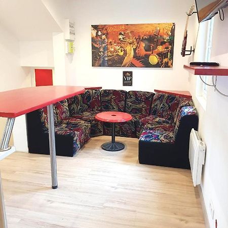 05 - Tres Joli 3 Pieces Neuf 2 Chambres, Logement Tout Equipe Pour 1 A 4 Personnes Maximum, Vue Sur Jardin Avec Parking Privatif, Grand Fourgon Possible, Tout Le Linge De Maison Est Fourni Annesse-et-Beaulieu Esterno foto