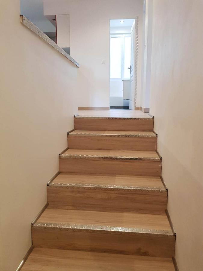 05 - Tres Joli 3 Pieces Neuf 2 Chambres, Logement Tout Equipe Pour 1 A 4 Personnes Maximum, Vue Sur Jardin Avec Parking Privatif, Grand Fourgon Possible, Tout Le Linge De Maison Est Fourni Annesse-et-Beaulieu Esterno foto