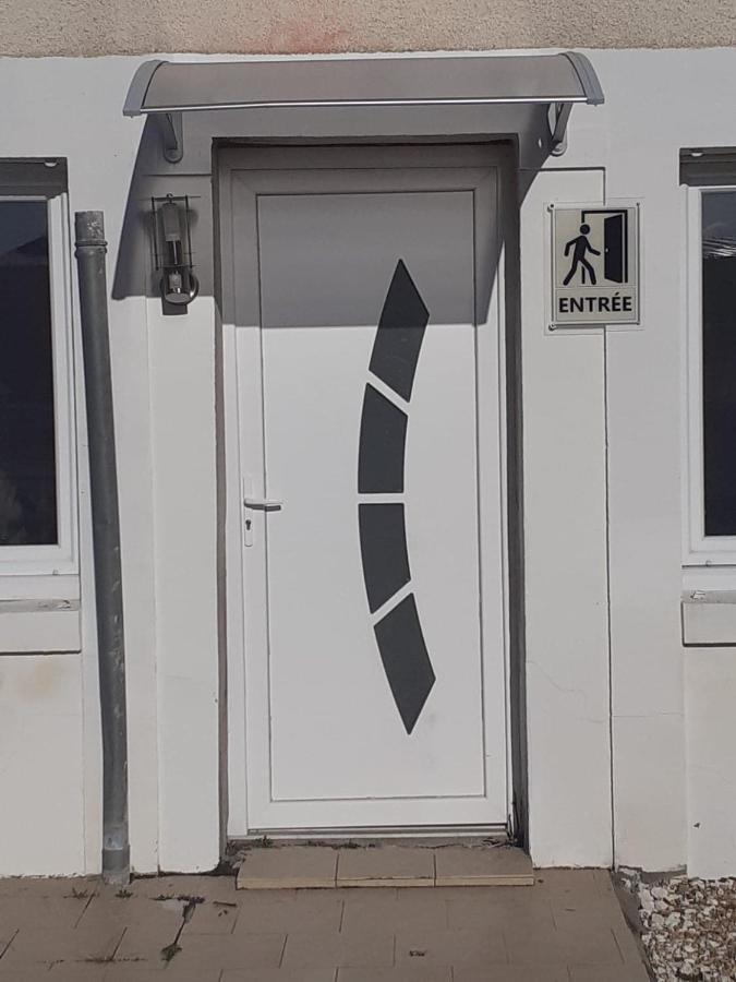 05 - Tres Joli 3 Pieces Neuf 2 Chambres, Logement Tout Equipe Pour 1 A 4 Personnes Maximum, Vue Sur Jardin Avec Parking Privatif, Grand Fourgon Possible, Tout Le Linge De Maison Est Fourni Annesse-et-Beaulieu Esterno foto