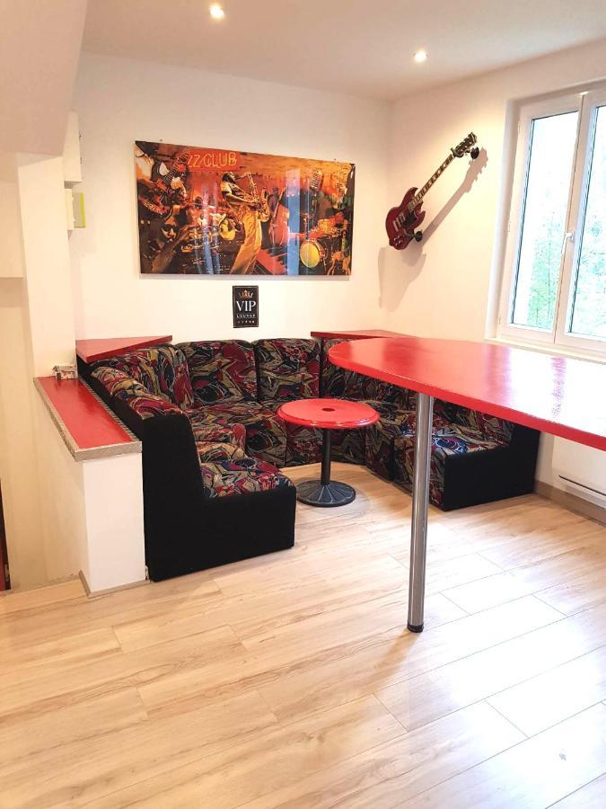 05 - Tres Joli 3 Pieces Neuf 2 Chambres, Logement Tout Equipe Pour 1 A 4 Personnes Maximum, Vue Sur Jardin Avec Parking Privatif, Grand Fourgon Possible, Tout Le Linge De Maison Est Fourni Annesse-et-Beaulieu Esterno foto