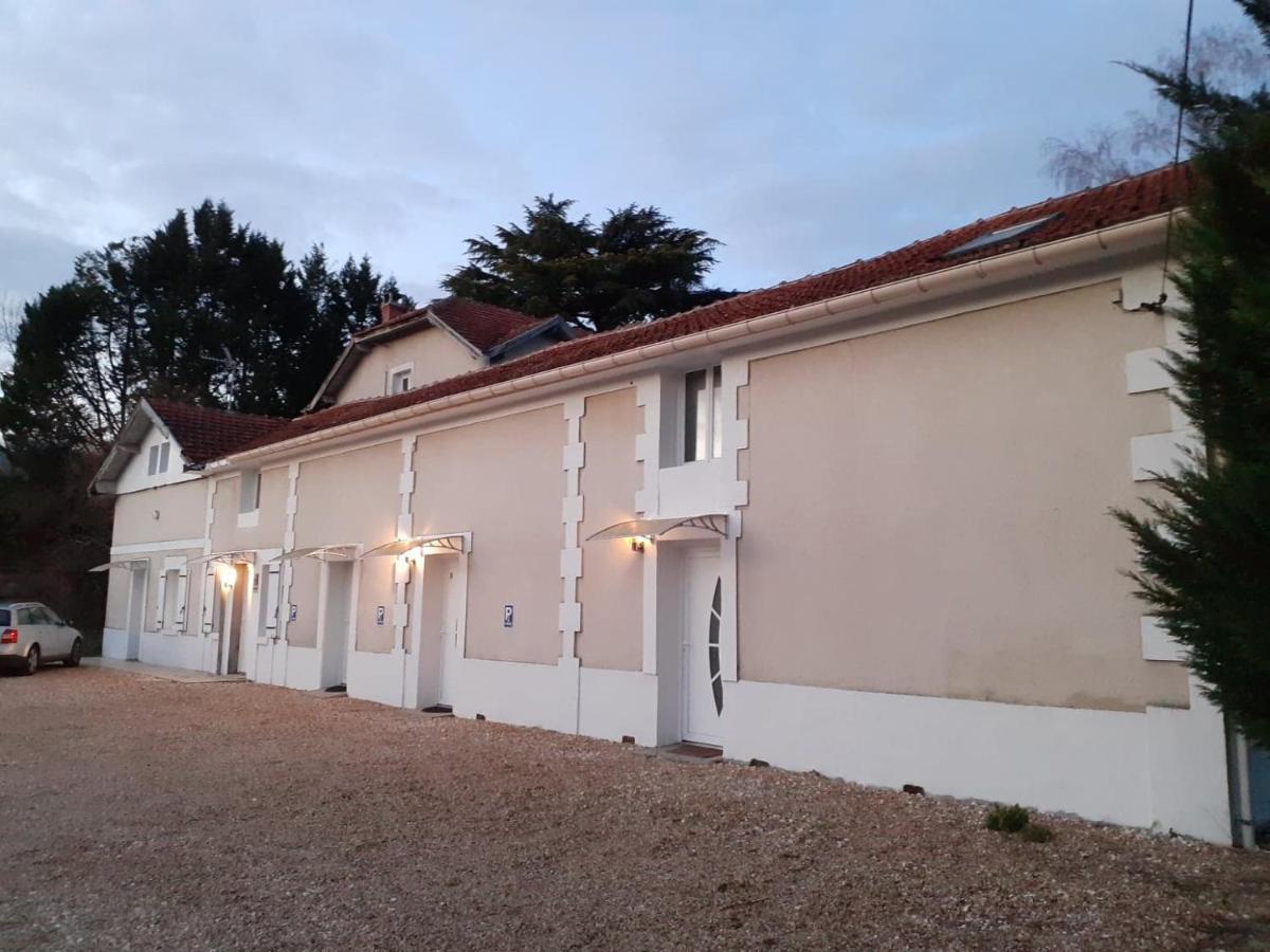 05 - Tres Joli 3 Pieces Neuf 2 Chambres, Logement Tout Equipe Pour 1 A 4 Personnes Maximum, Vue Sur Jardin Avec Parking Privatif, Grand Fourgon Possible, Tout Le Linge De Maison Est Fourni Annesse-et-Beaulieu Esterno foto